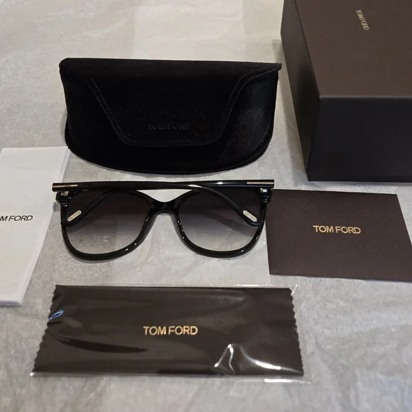 Tom Ford FT TF0844 ANI 01B CAT EYE SHINY BLACK. COMES WITH  display picture 2